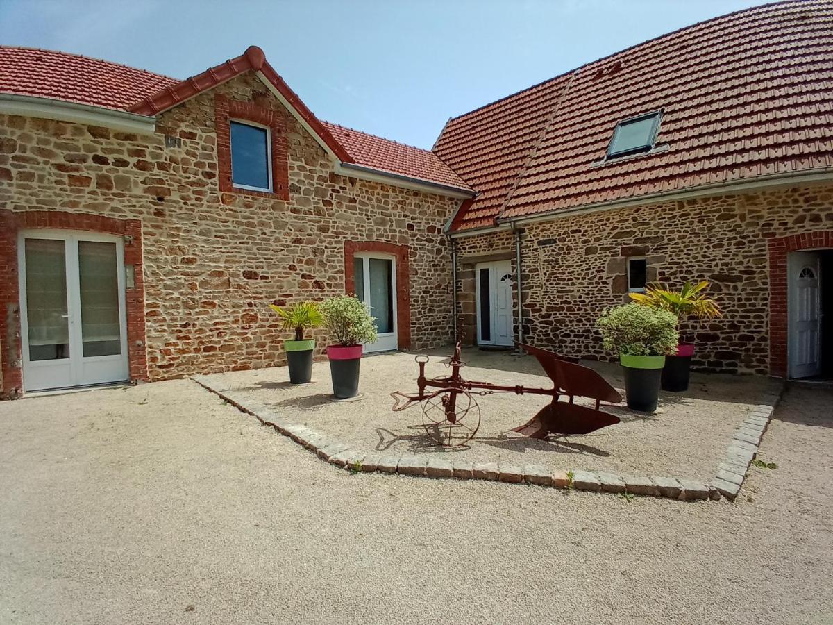 La Ferme D' Emerentine Bacilly Luaran gambar