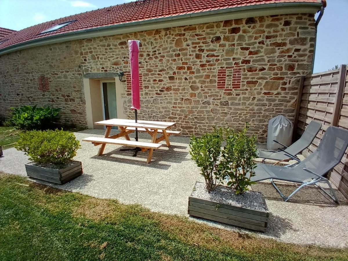 La Ferme D' Emerentine Bacilly Luaran gambar