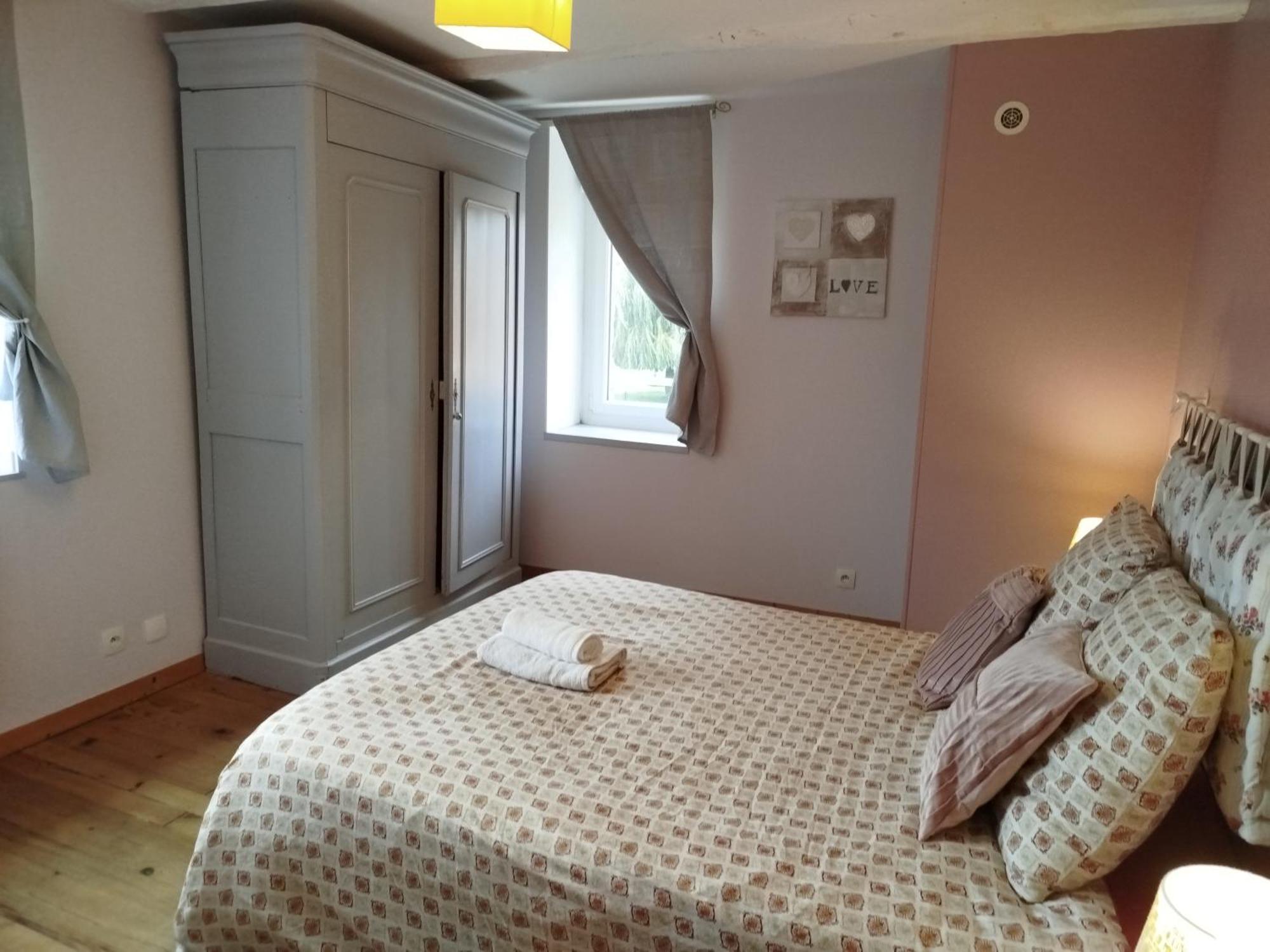 La Ferme D' Emerentine Bacilly Luaran gambar