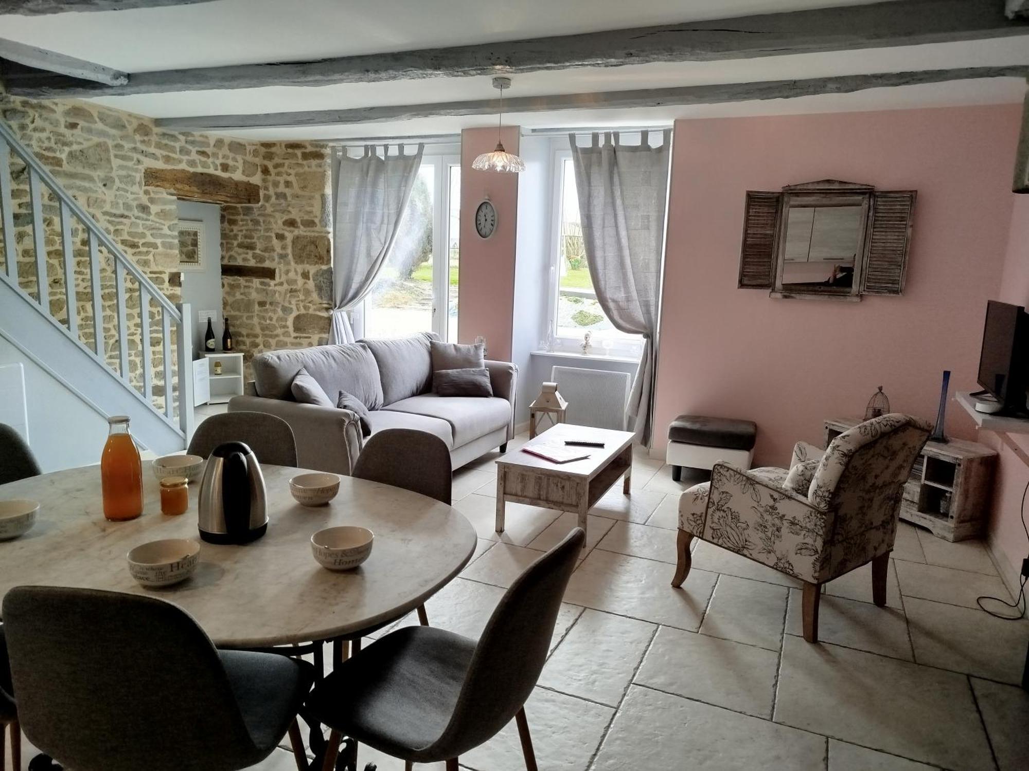 La Ferme D' Emerentine Bacilly Luaran gambar